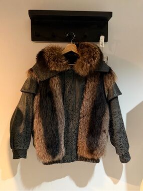 Vintage Raccoon Fur-Trimmed Bomber Jacketl